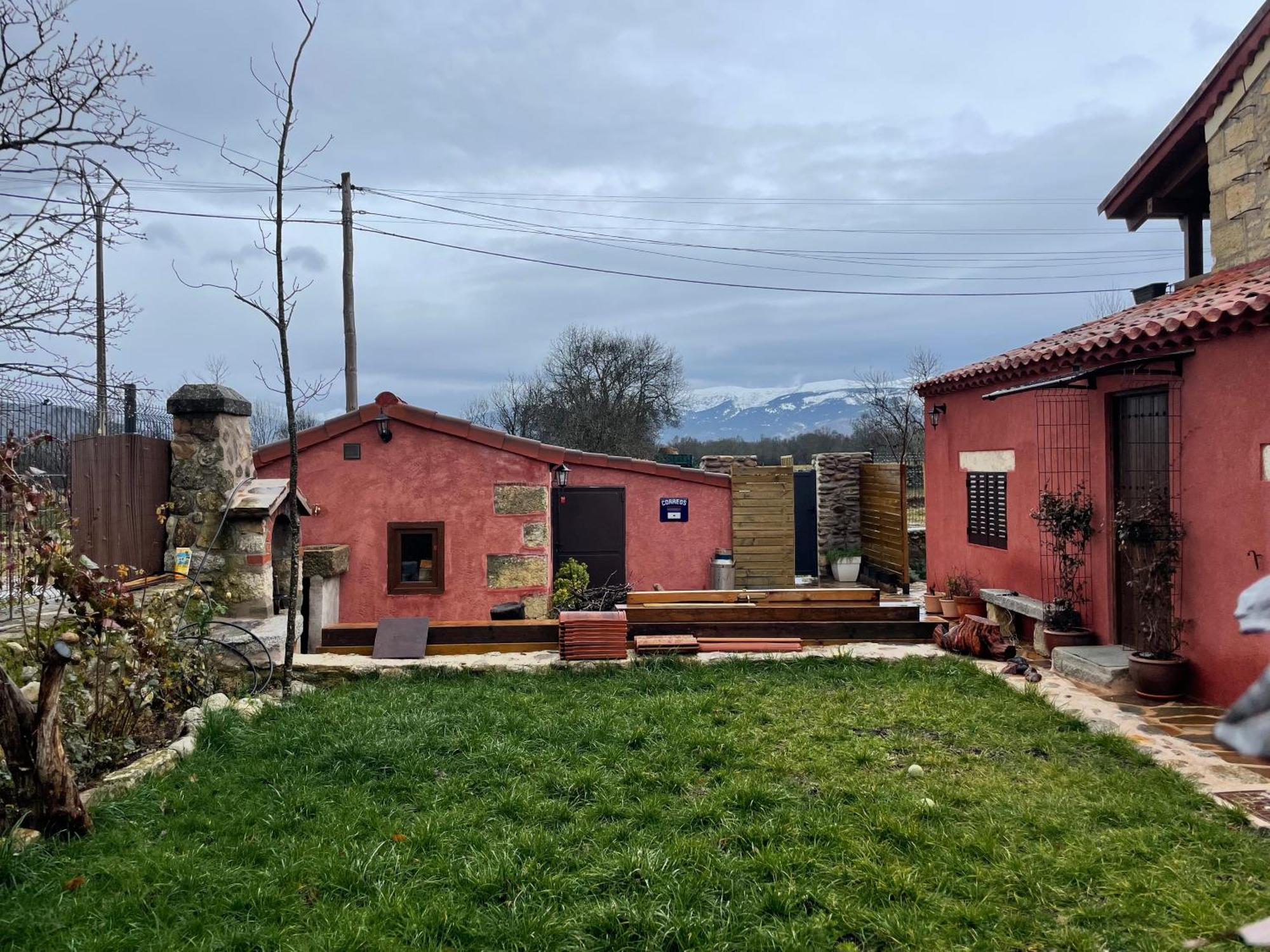La Casa Del Cantero Pinilla del Valle Esterno foto