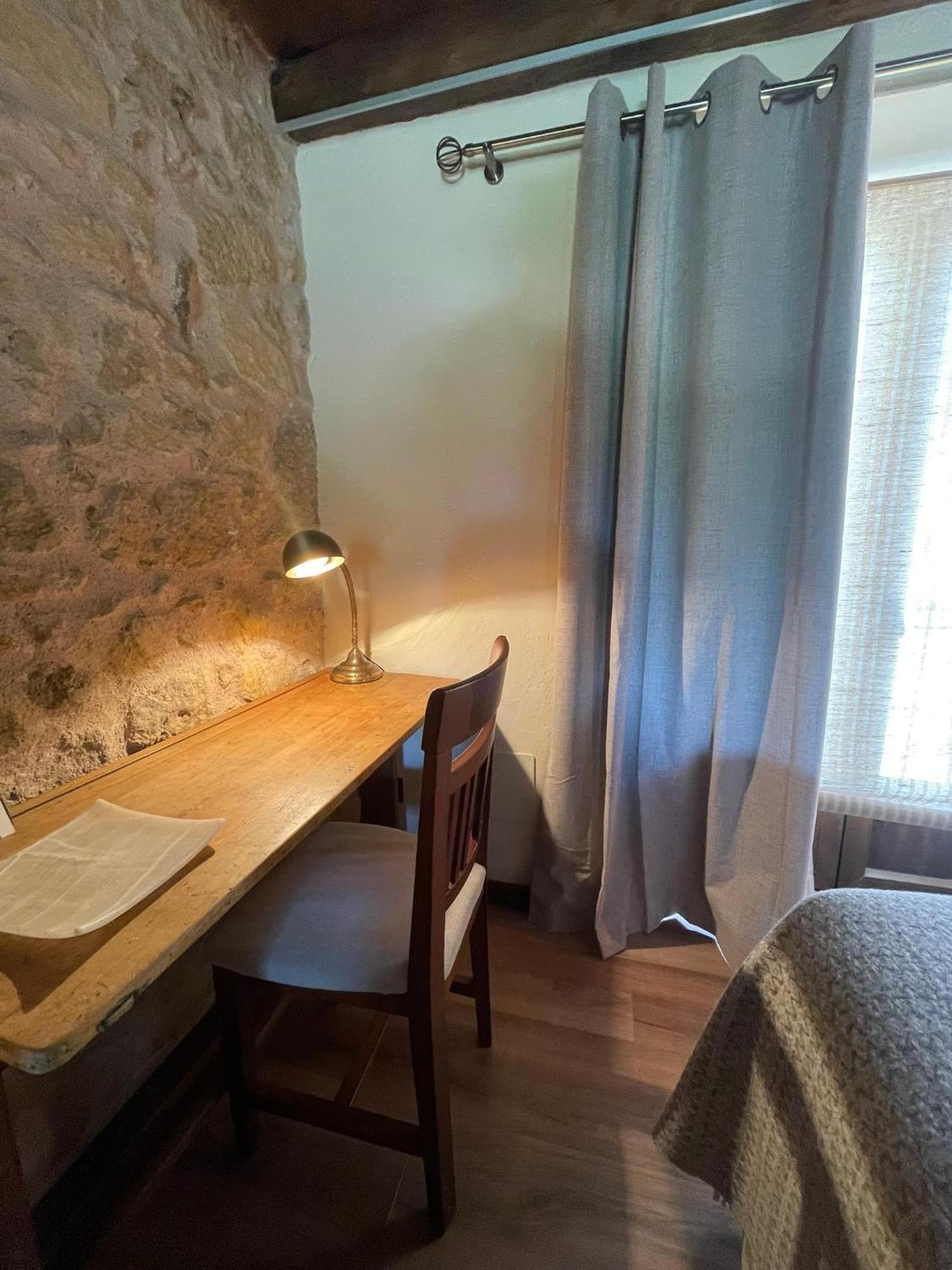 La Casa Del Cantero Pinilla del Valle Esterno foto